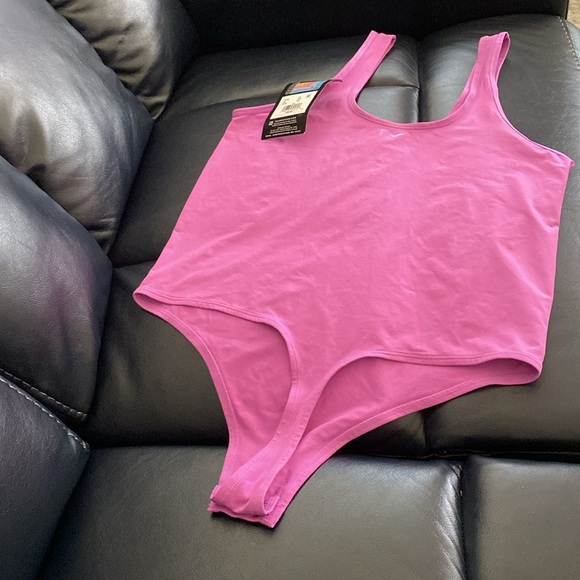 Swim suit - Picture 2 of 3